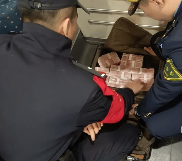 最新带现金几十万能过安检方法分析(最方便真实的嵊州携带现金过安检有具体规定吗方法)