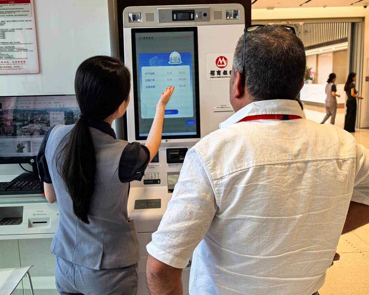 最新医保卡提取现金方法自助提款机方法分析(最方便真实的嵊州医疗保障卡怎么提取现金方法)